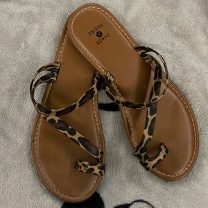 Shade & shore toe loop sandals